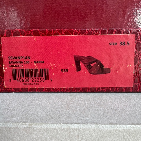 TAMARA MELLON Red Leather Women's Heels - Picture 8 of 12